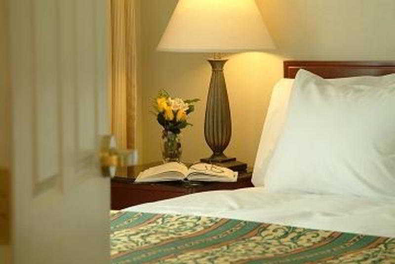 Residence Inn By Marriott Toronto Airport Екстер'єр фото