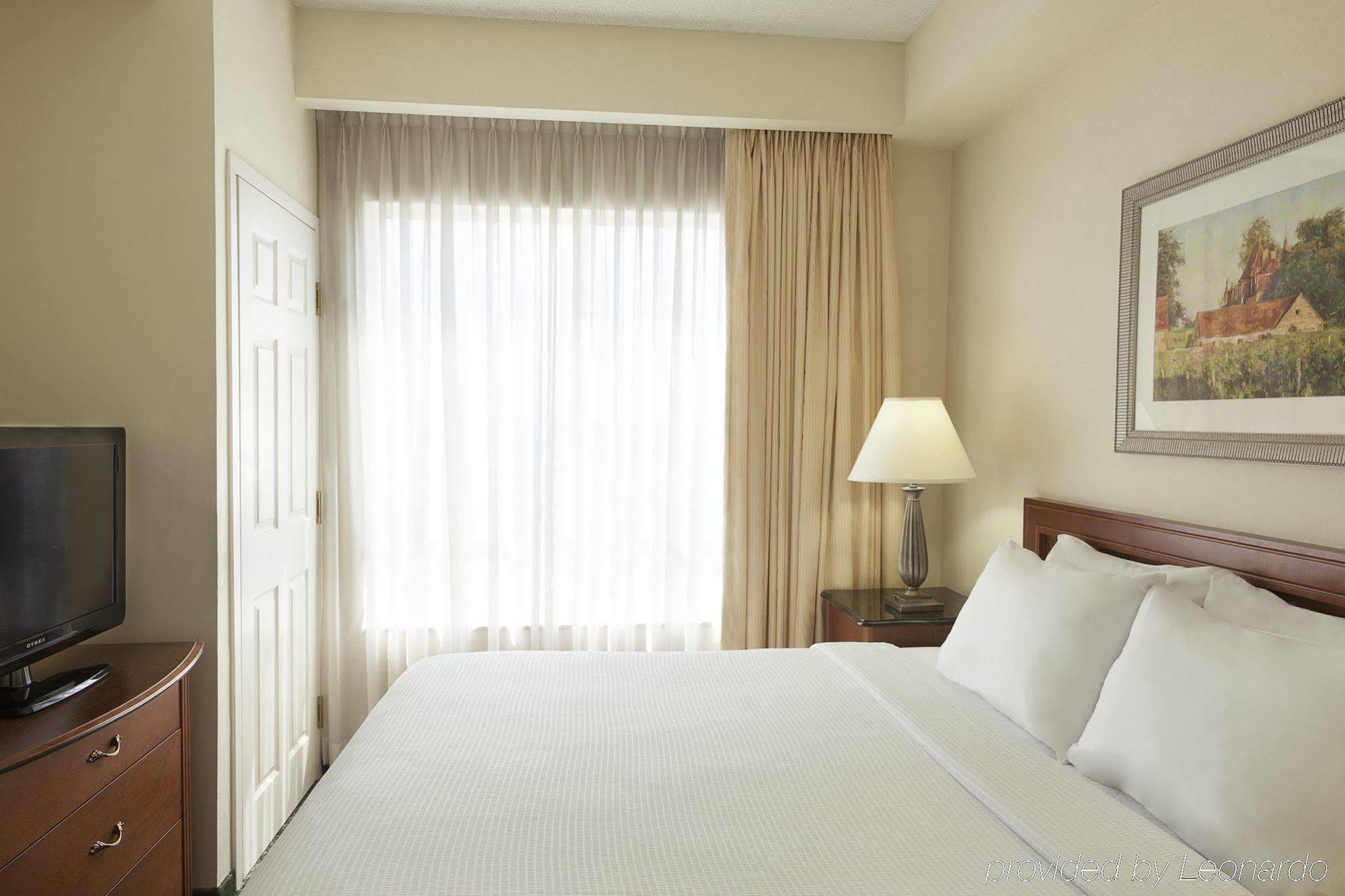 Residence Inn By Marriott Toronto Airport Екстер'єр фото