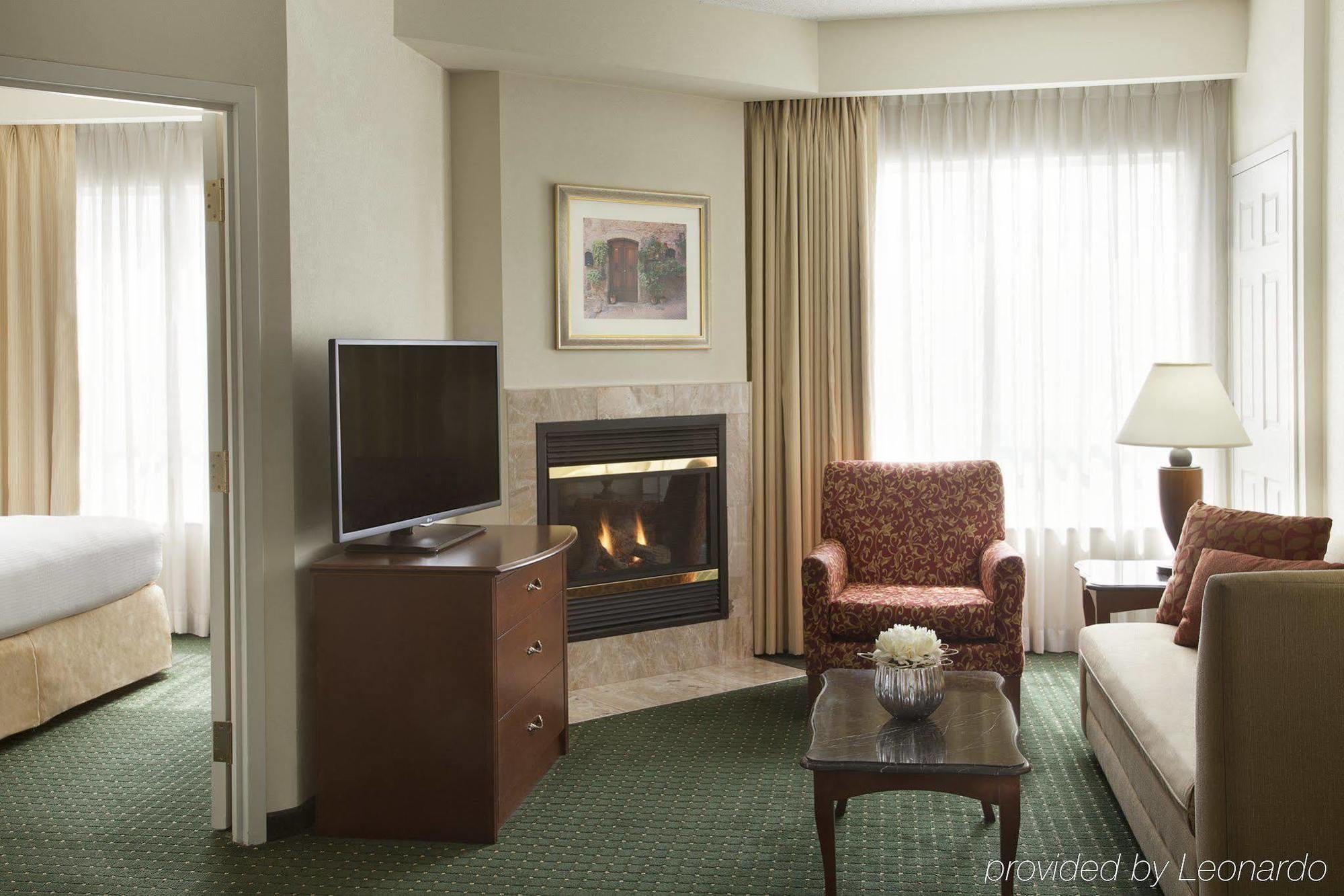 Residence Inn By Marriott Toronto Airport Екстер'єр фото